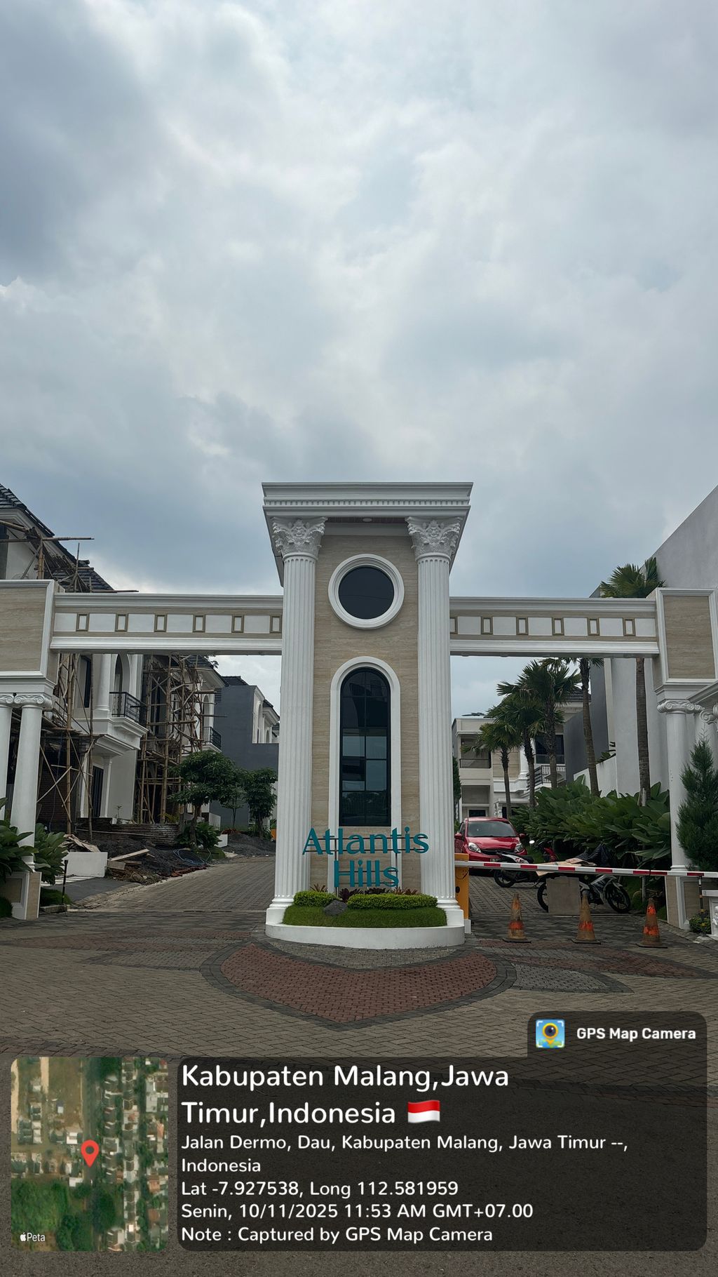 foto gerbang perumahan ATLANTIS HILLS II