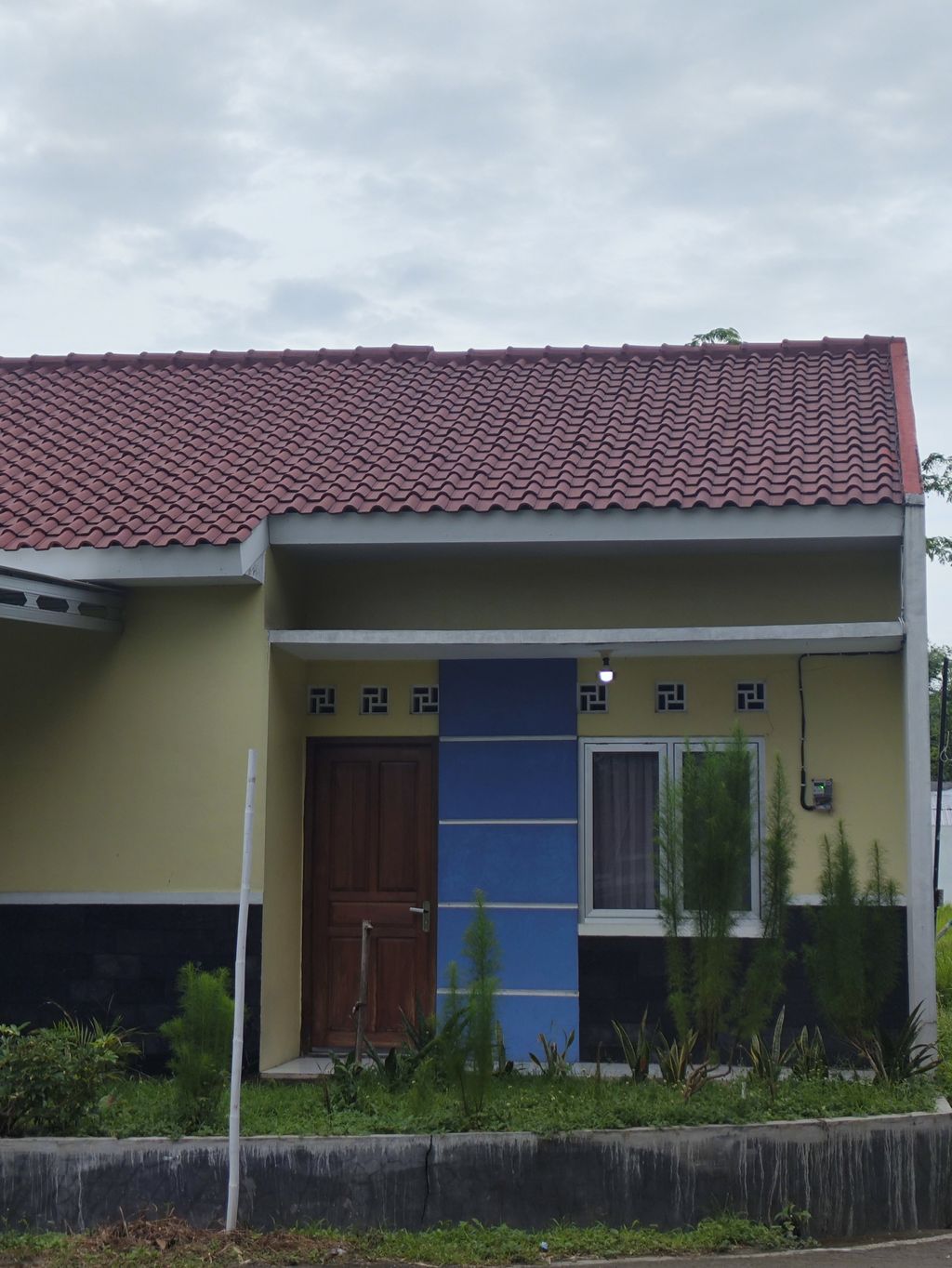 foto contoh rumah perumahan Perumahan Ivory Residence