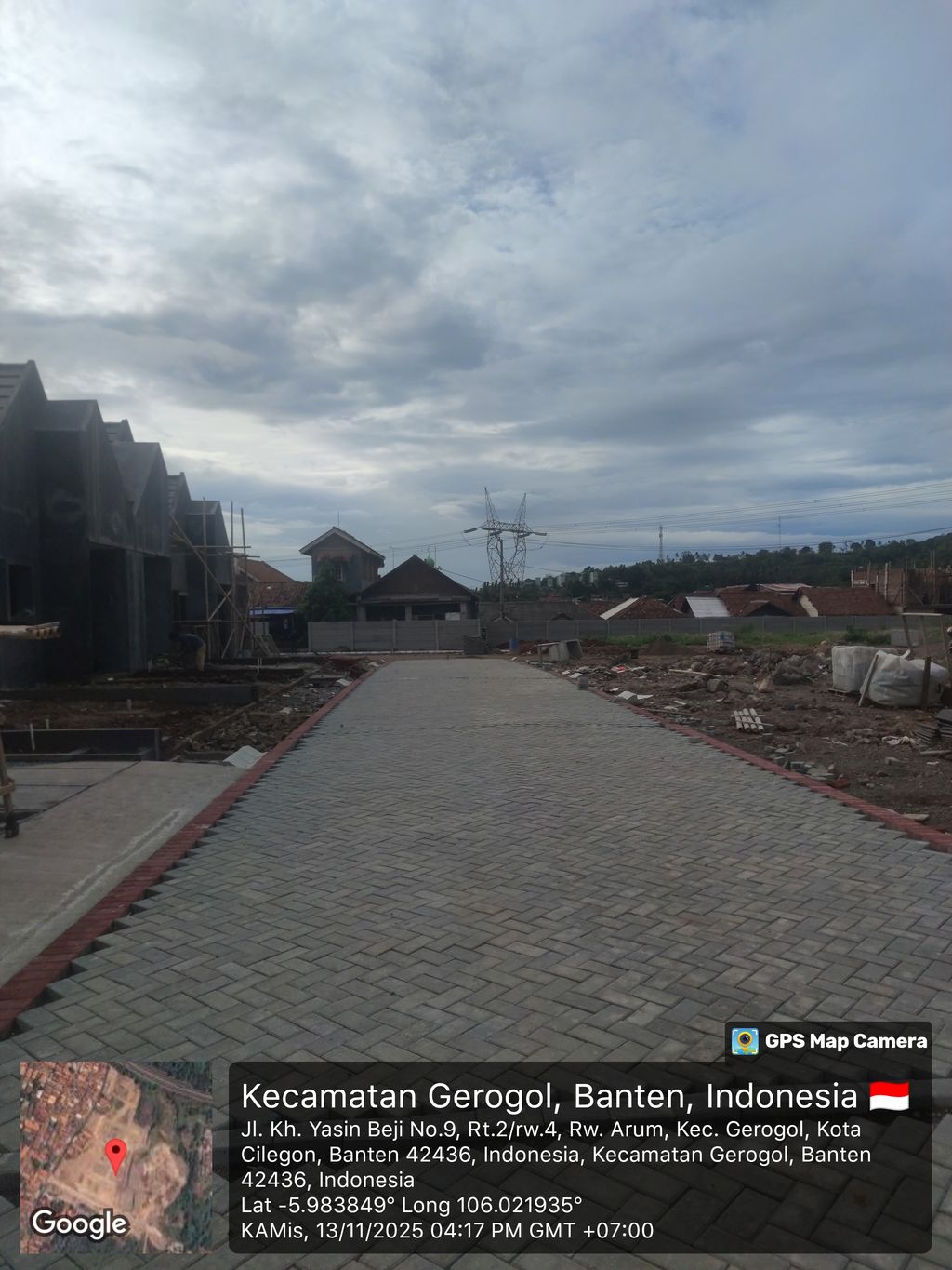 foto posisi tengah perumahan BUMI RAKATA RAWA ARUM