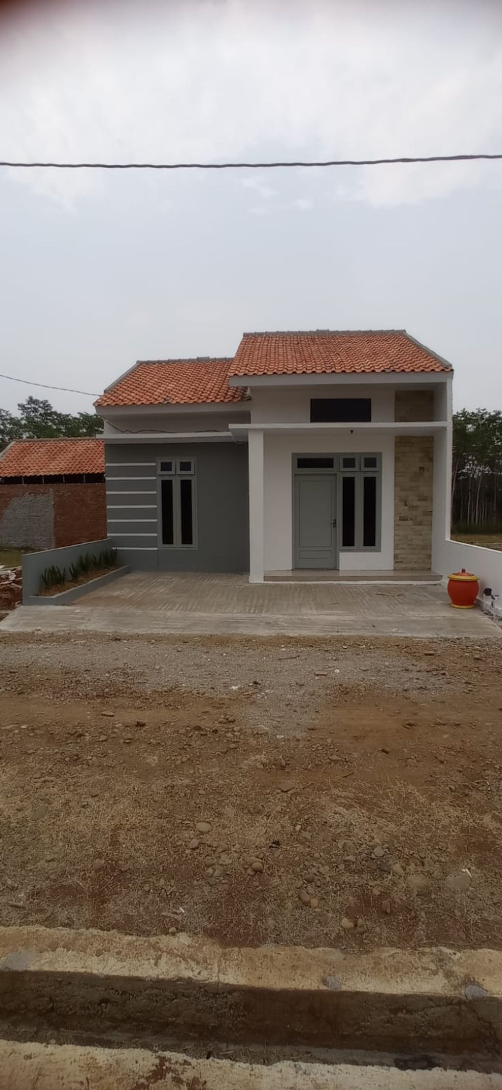 foto tampak rumah tipe 42/72 perumahan SEMPU RESIDENCE