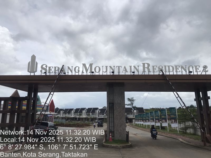 foto gerbang perumahan Sepang Mountain Residence 2 Seruni