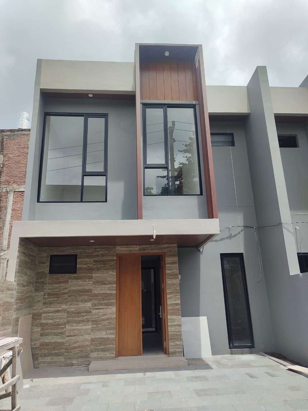 foto tampak rumah tipe 86 perumahan The Anvaya Residence