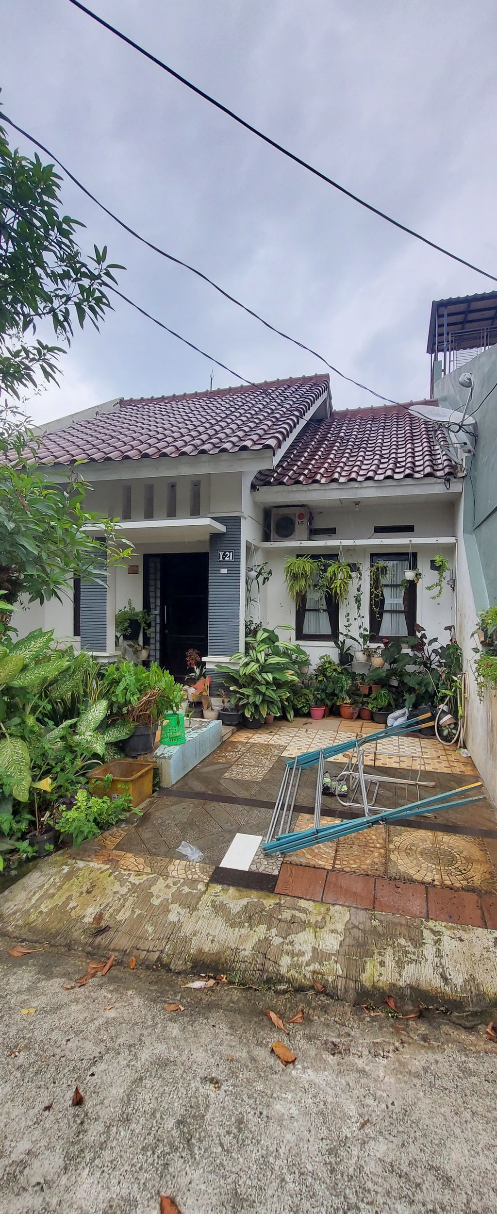 foto tampak rumah tipe W-12A perumahan Perumahan Mutiara Sentul