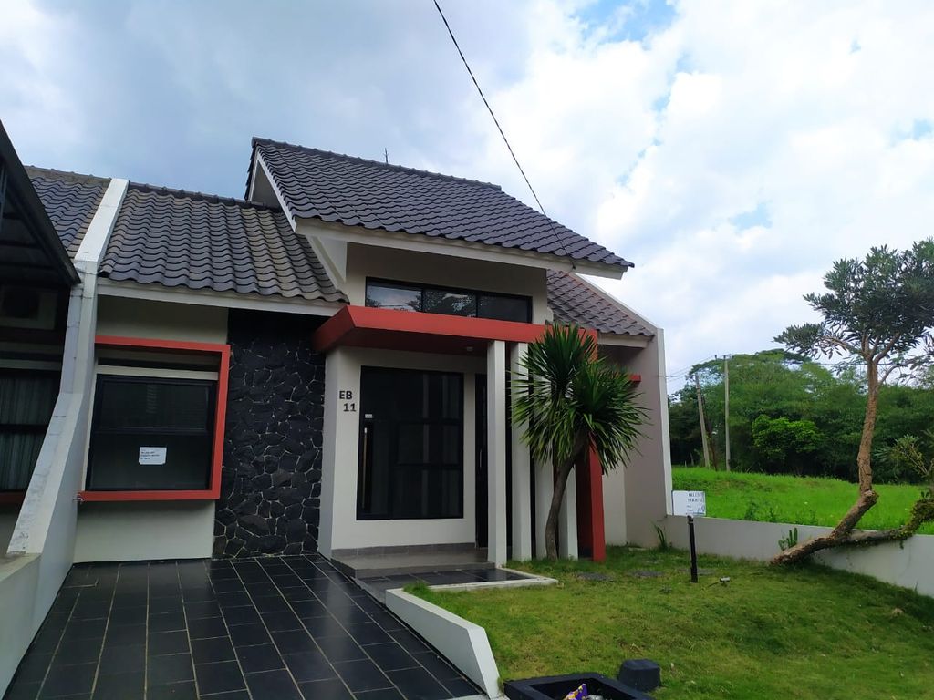 foto tampak rumah tipe CB-8 perumahan Mutiara Sentul