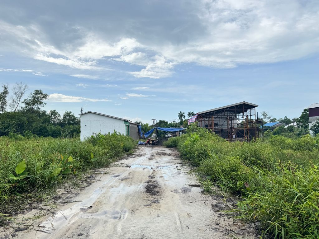 foto posisi tengah perumahan MULIA KALBAR INDAH