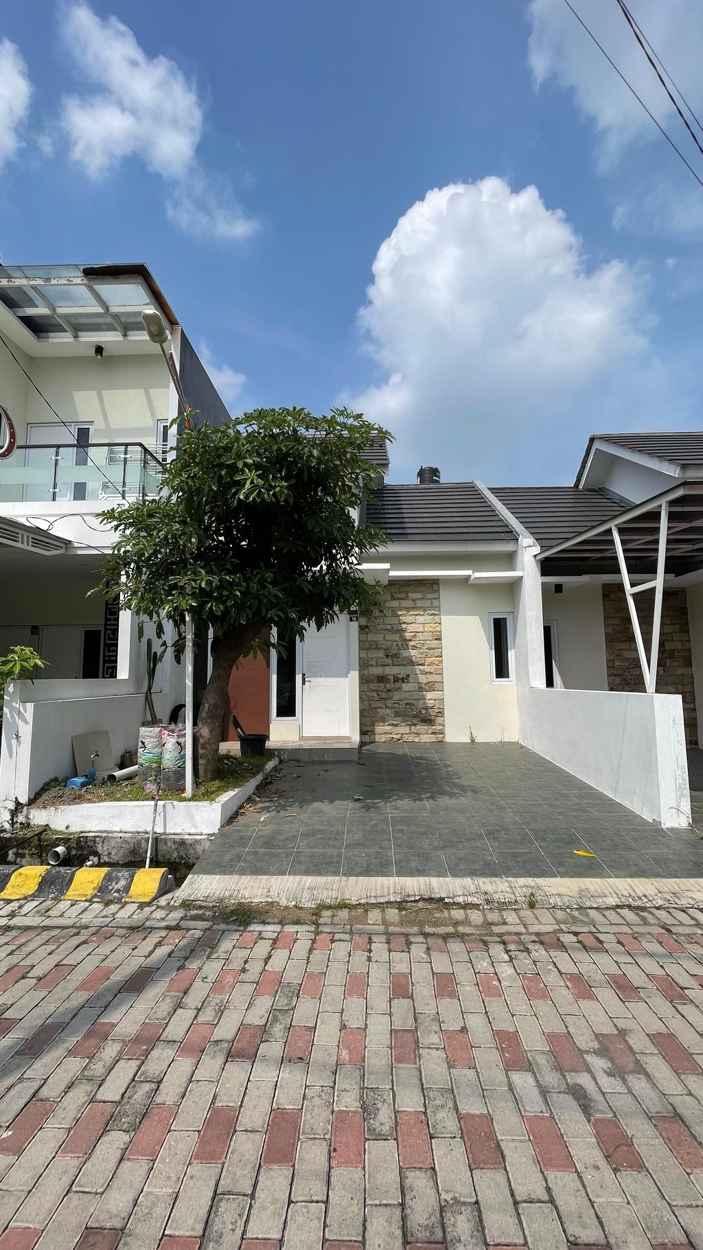 foto tampak rumah tipe P-30 perumahan Graha Amerta Bunder 2