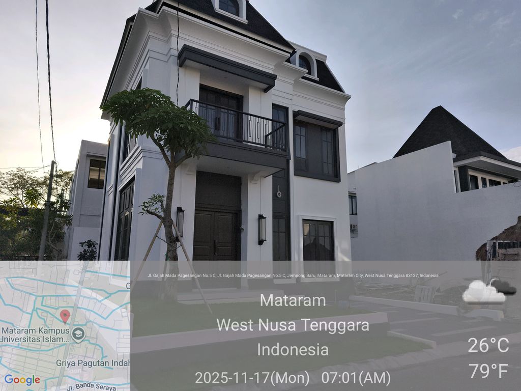 foto contoh rumah perumahan ALANA CROWN HOUSE