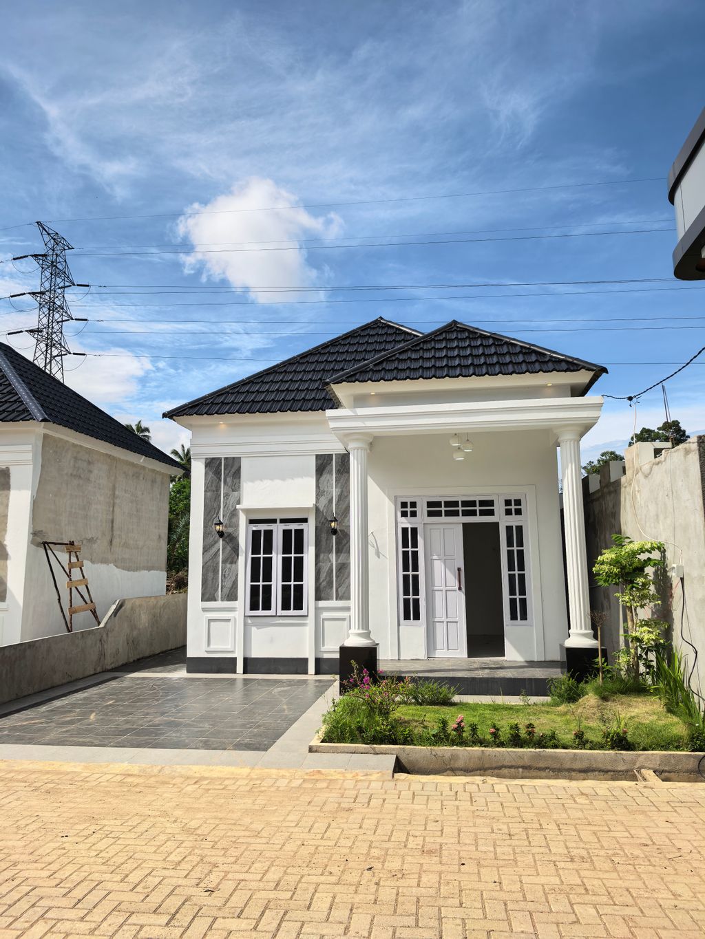 foto contoh rumah perumahan GRASELLA HILLS 1