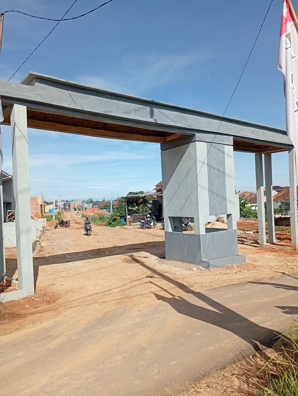 foto gerbang perumahan PERUMAHAN ADILUHUNG 99