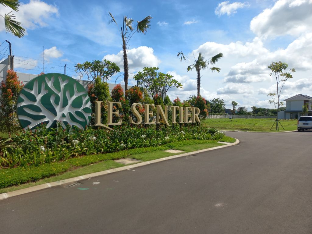 foto gerbang perumahan CITRA RAYA - CLUSTER LE SENTIER & L' ORIENT