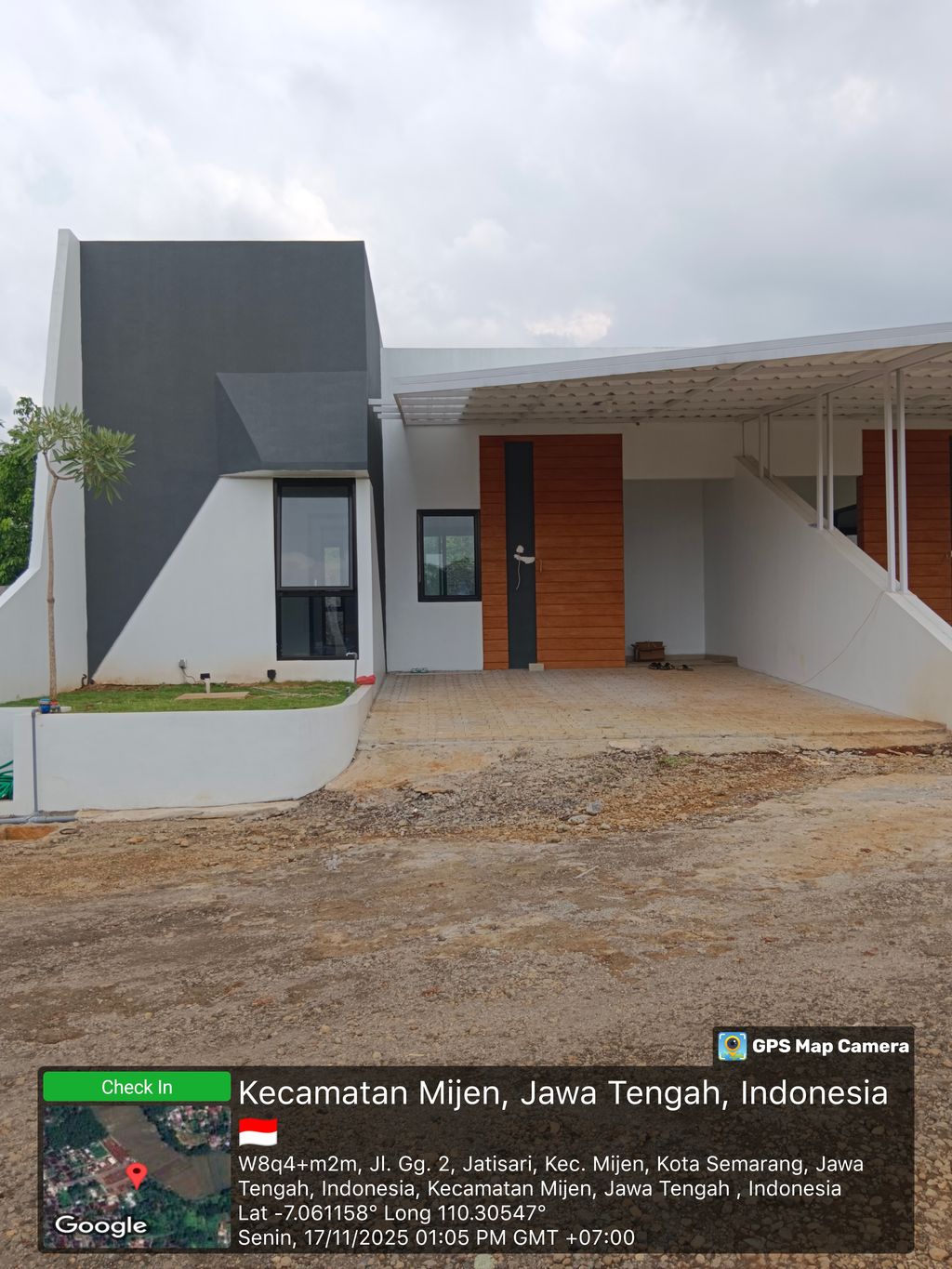 foto contoh rumah perumahan ALAMANDA RANCH