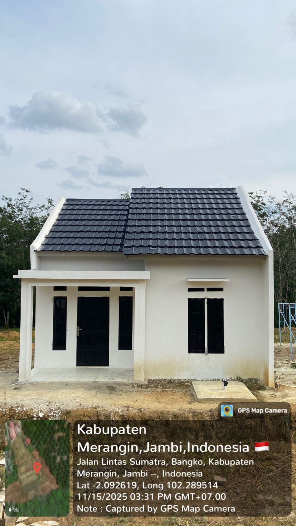 foto tampak rumah tipe american klasik perumahan GRIYA MADINA ASRI 2