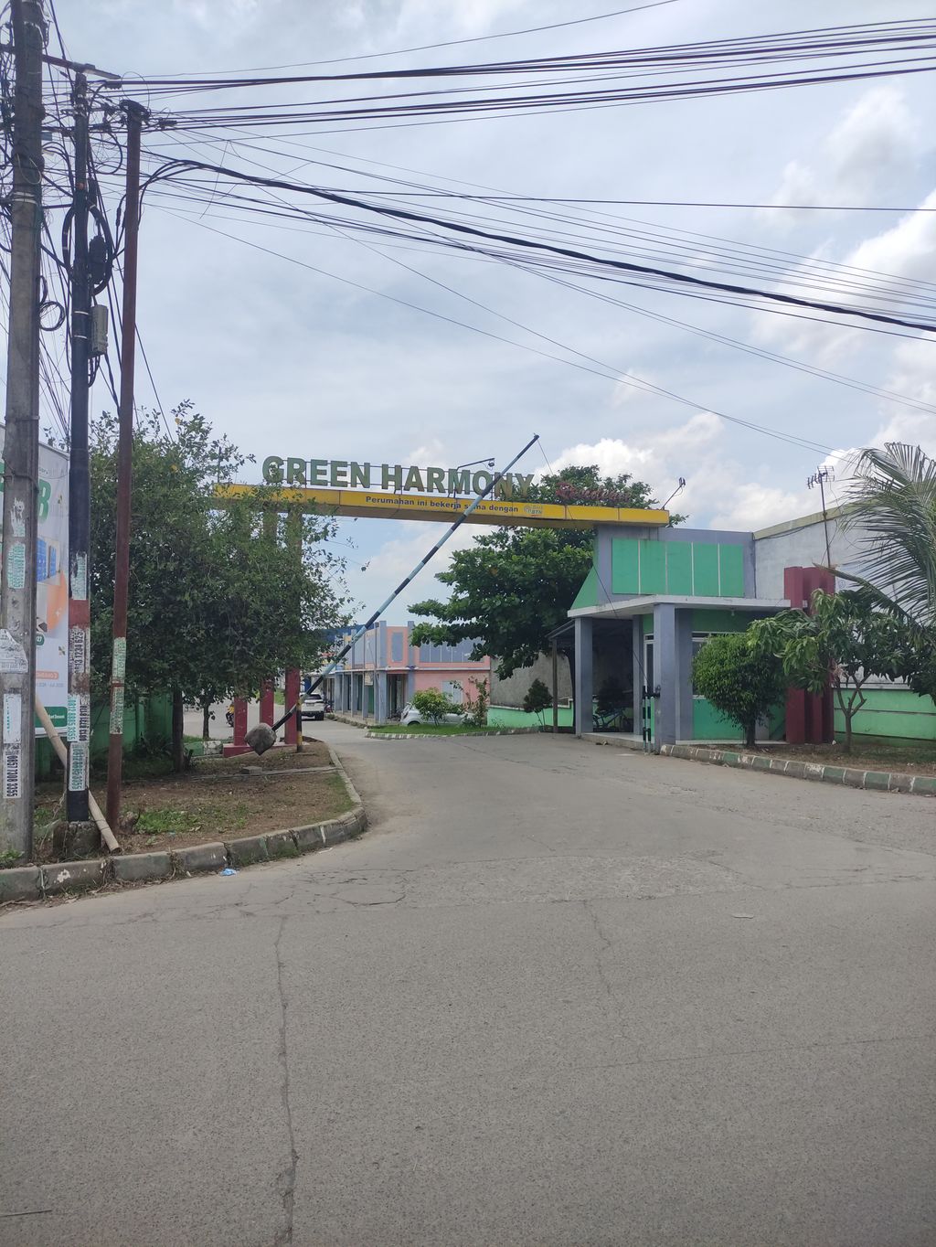 foto gerbang perumahan GREEN HARMONY RESIDENCE 5