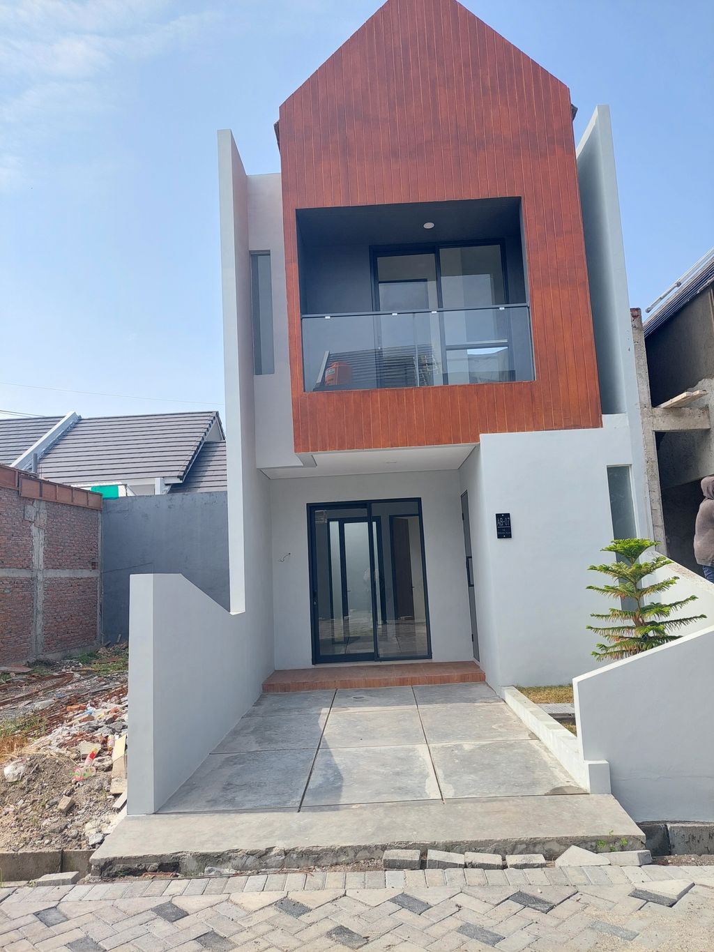 foto tampak rumah tipe T 52/60 perumahan THE PERMATA VILLAS