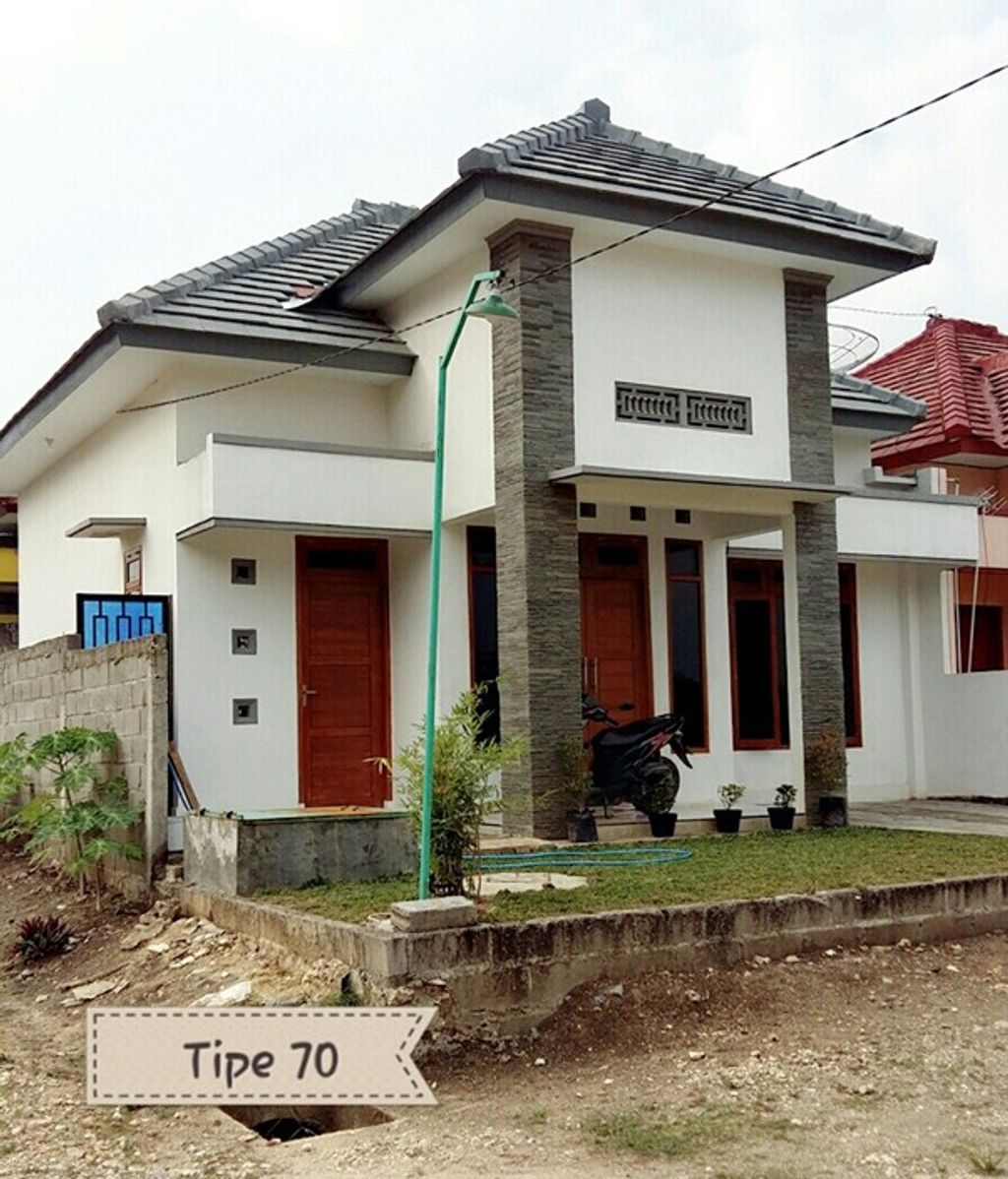 foto tampak rumah tipe ANGGREK perumahan Tunjungan Park Residence