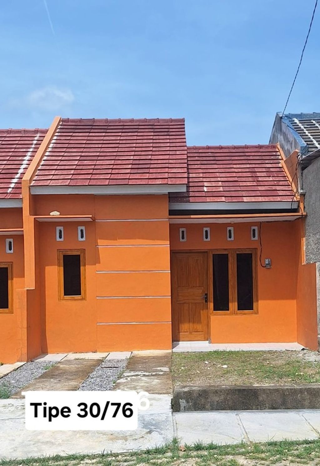 foto tampak rumah tipe DAHLIA perumahan Tunjungan Park Residence