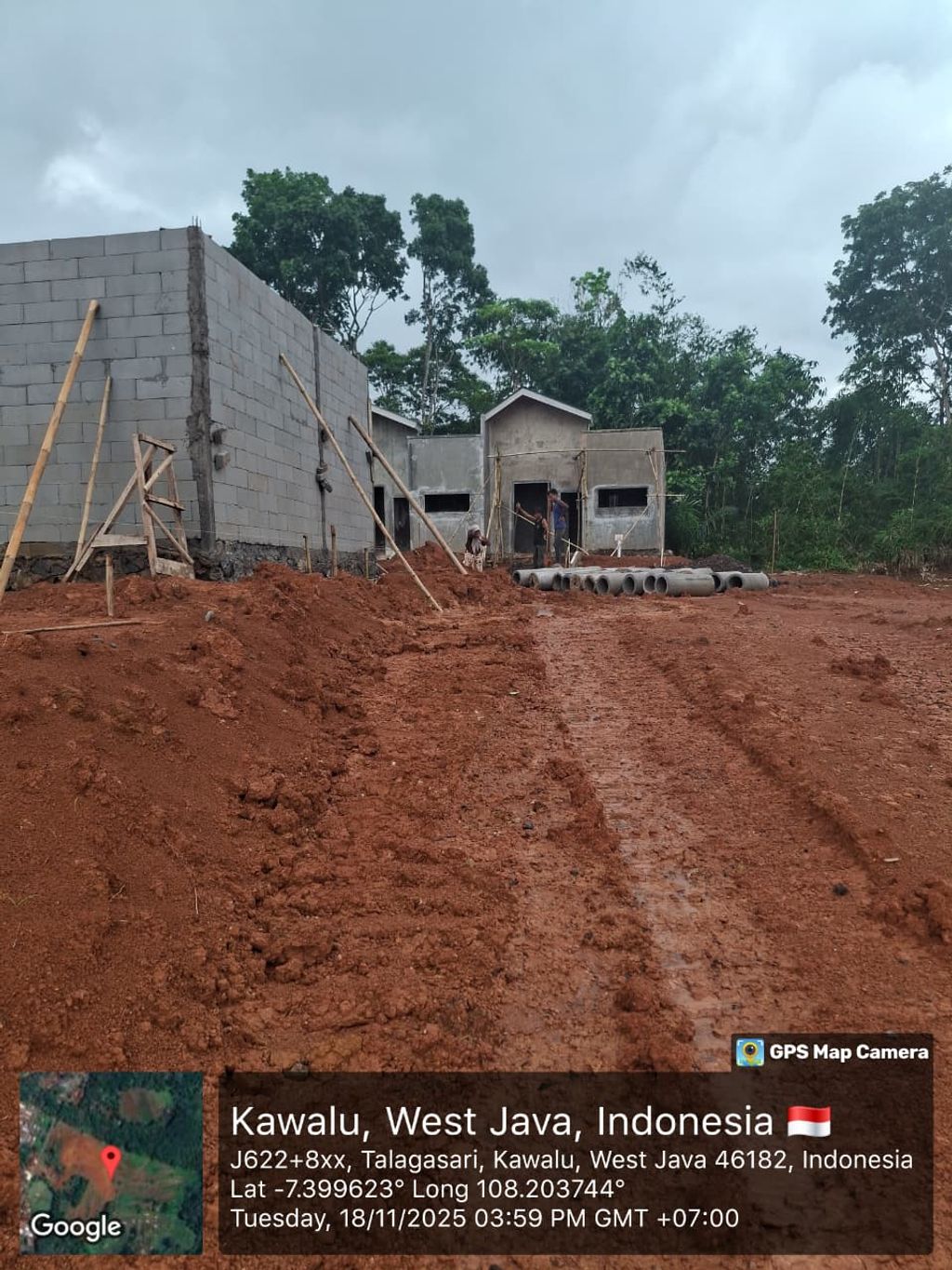 foto posisi tengah perumahan ISTANA KAWALU