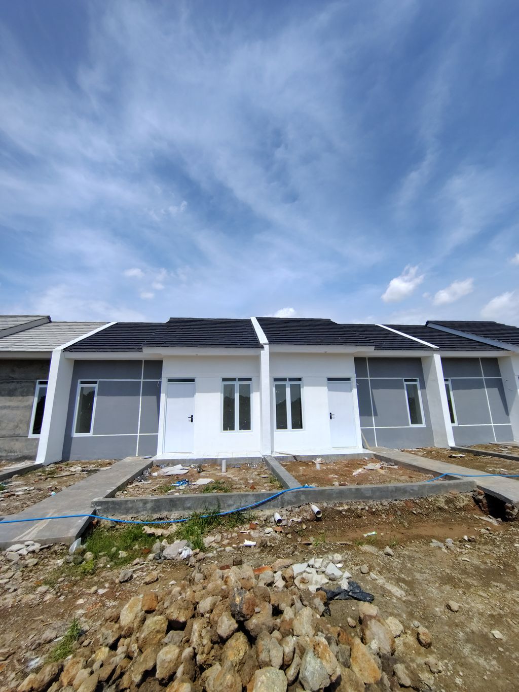 foto contoh rumah perumahan TAMAN KALIWULU INDAH Blok.i