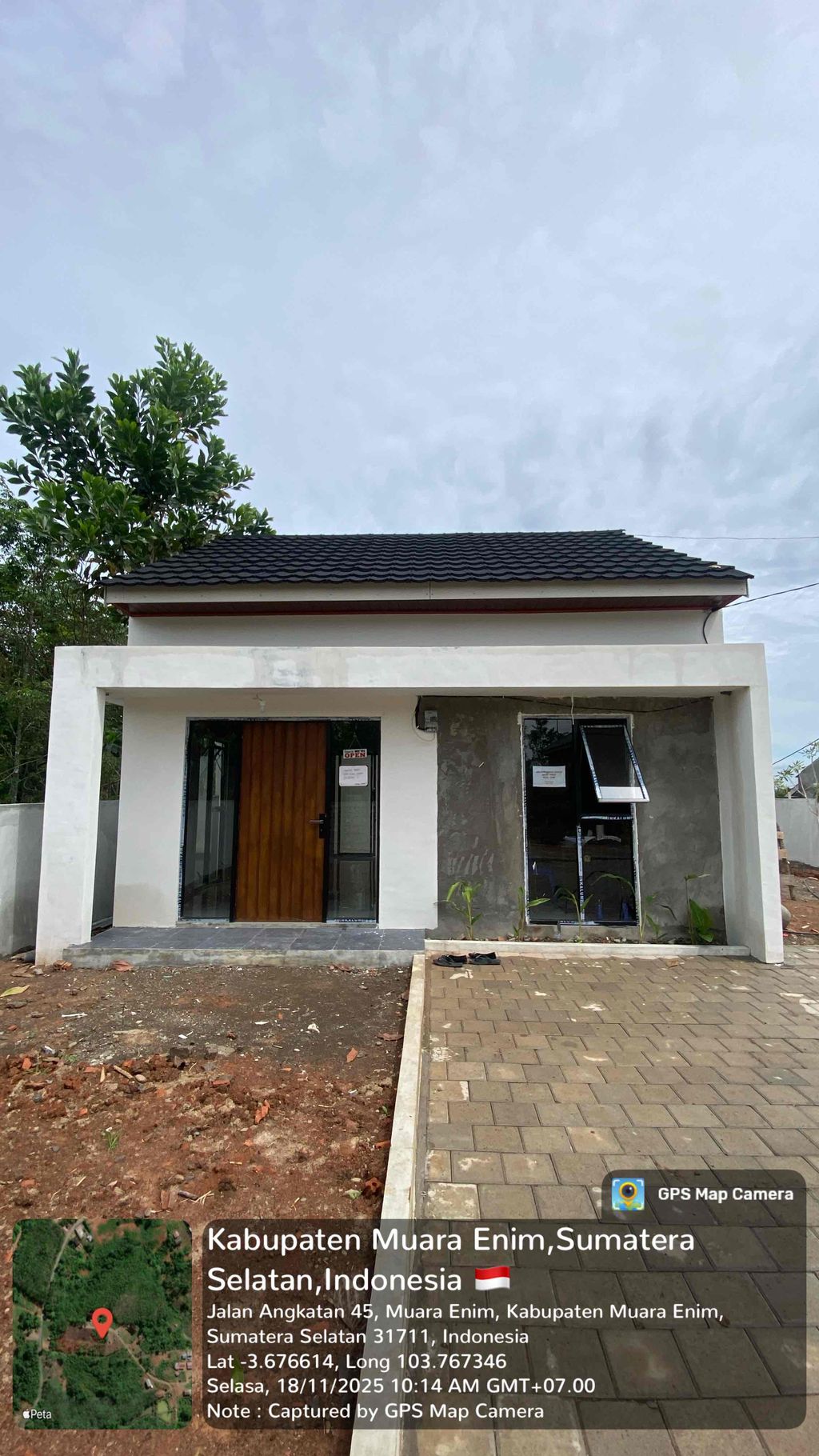 foto contoh rumah perumahan Garden Zurich