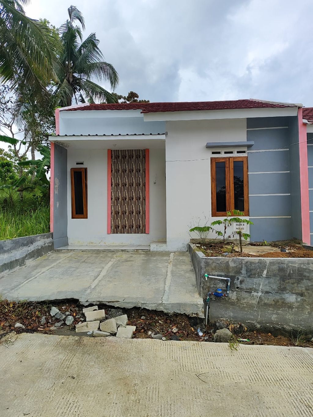 foto tampak rumah tipe BLOK B01 32/66 perumahan GRIYA WRINGIN ASRI