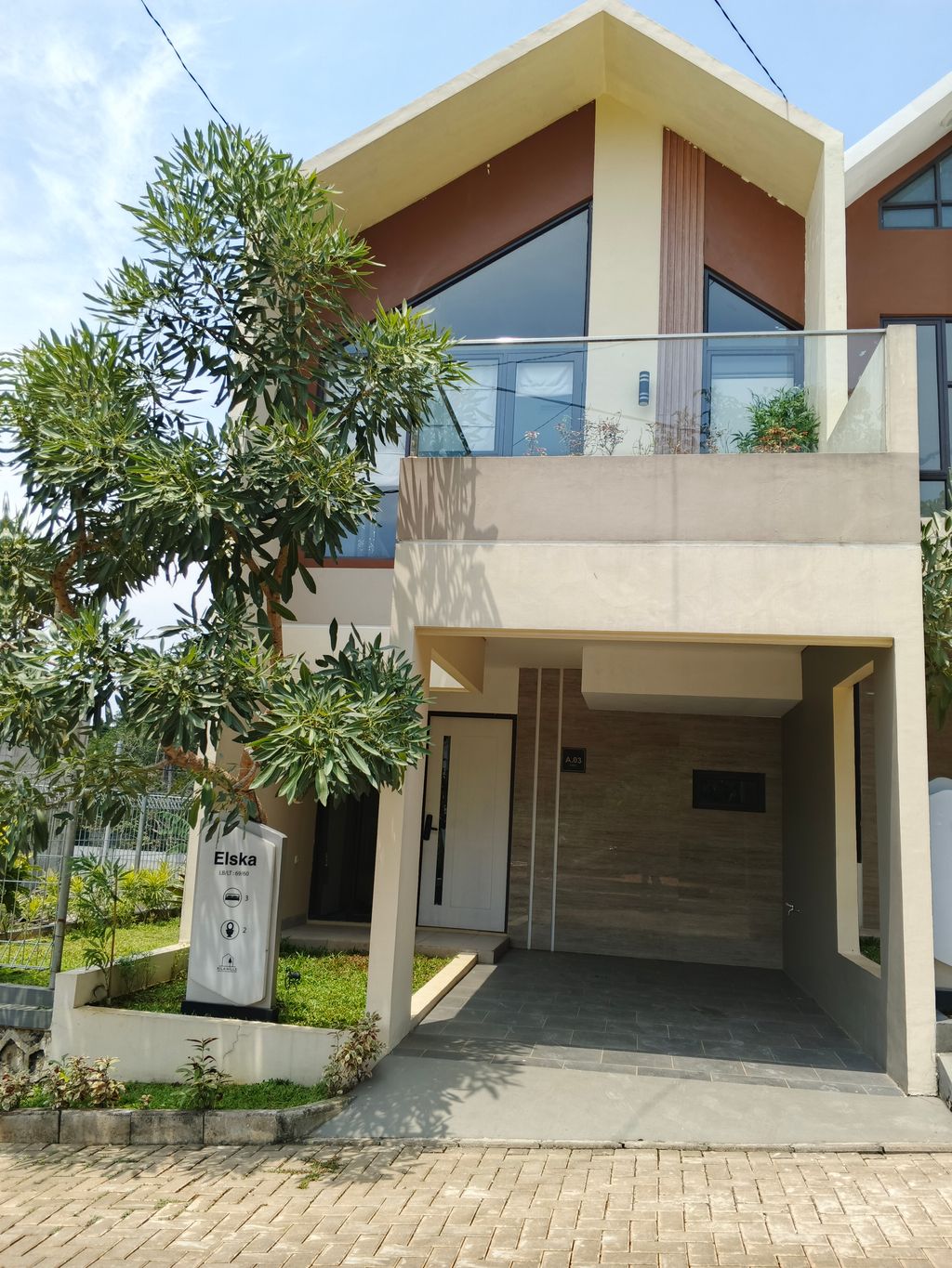 foto tampak rumah tipe ELSKA 60 perumahan KILA HILLS