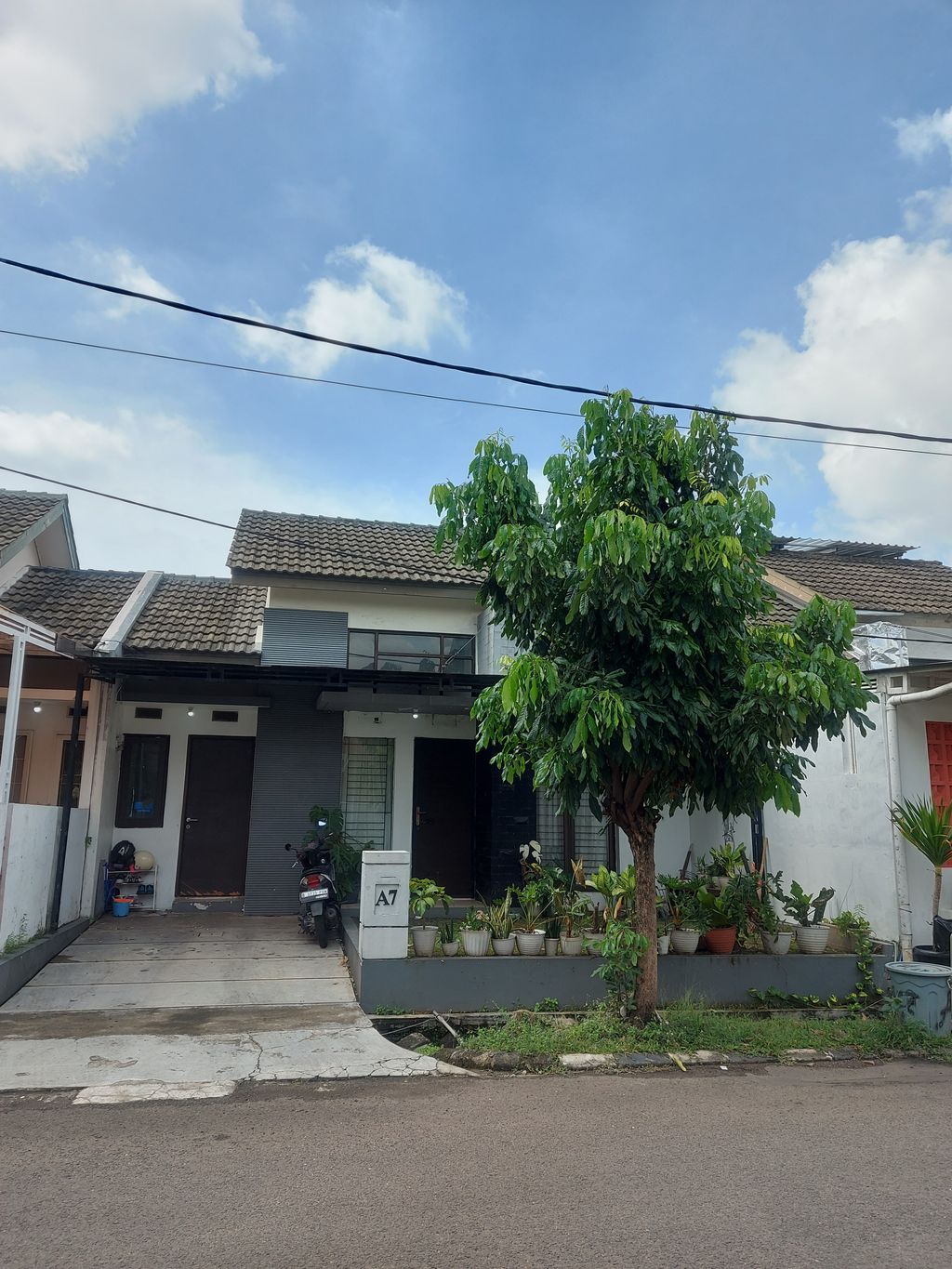 foto contoh rumah perumahan VERINA GRAHA RAYA
