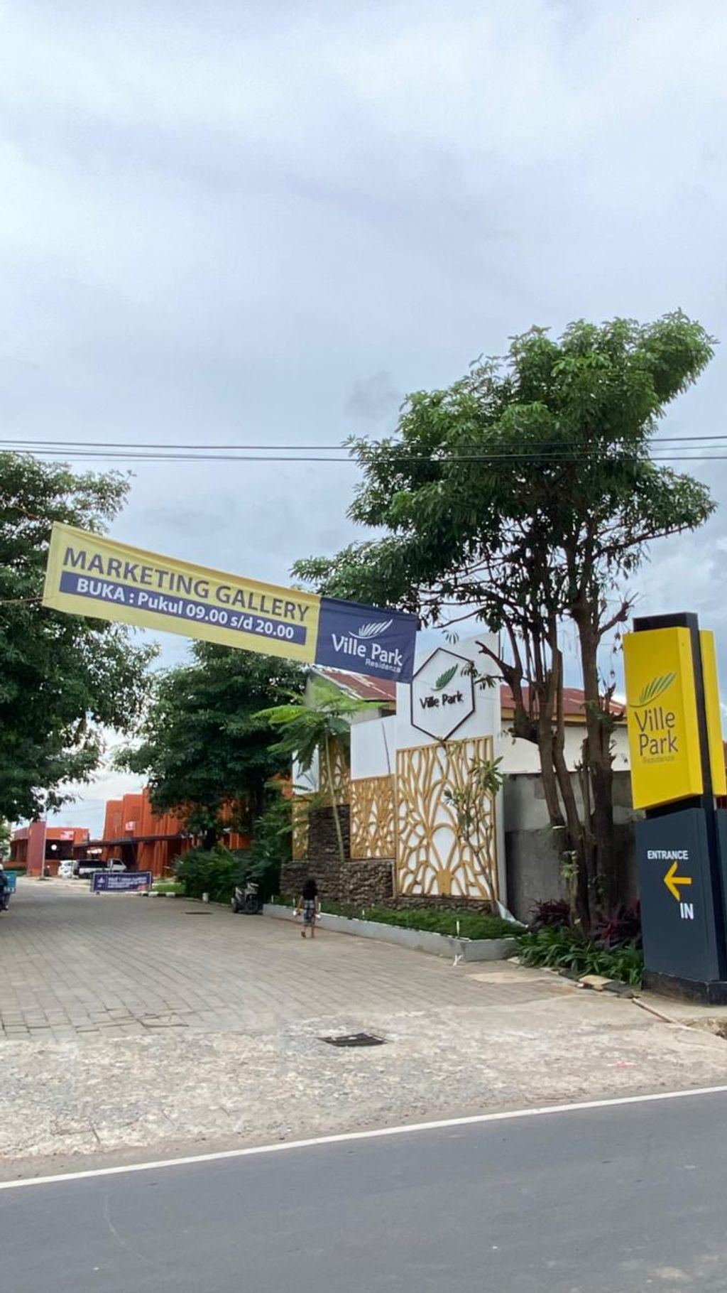 foto gerbang perumahan Ville Park Residenza