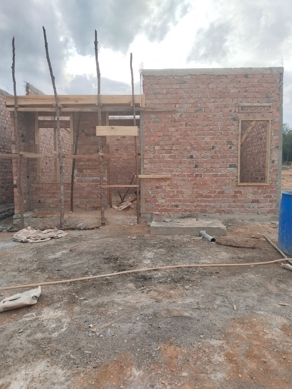 foto contoh rumah perumahan GRAND ROYAL RESIDENCE