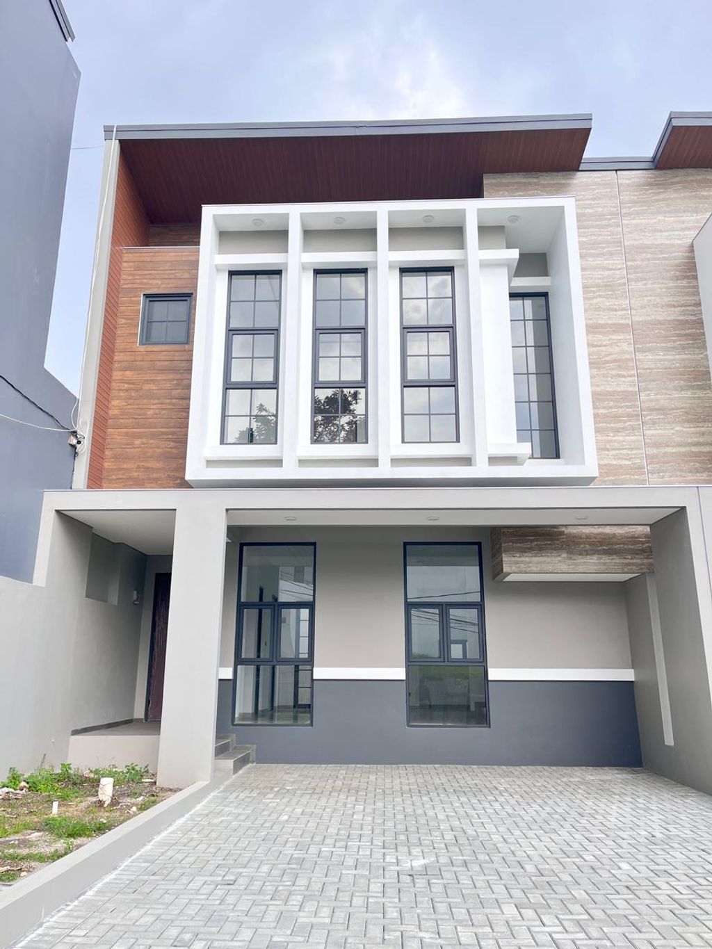 foto tampak rumah tipe Biasa perumahan Clutser Tulip II Perumahan Graha Pinus Regency 2