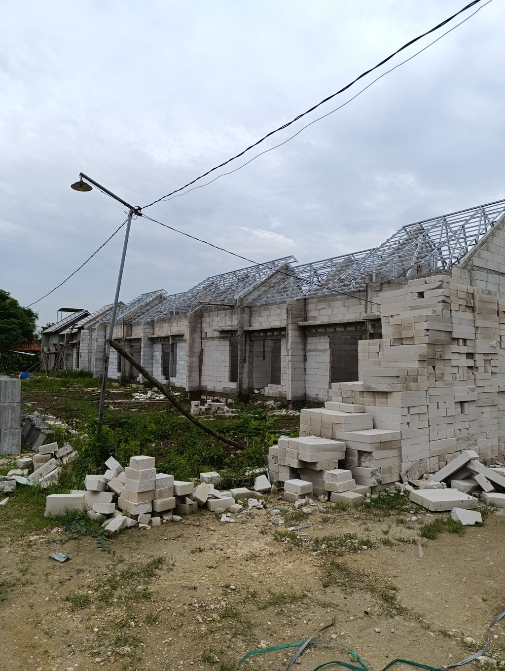 foto posisi tengah perumahan PERUM AGROPARK SUGIO RESIDENCE