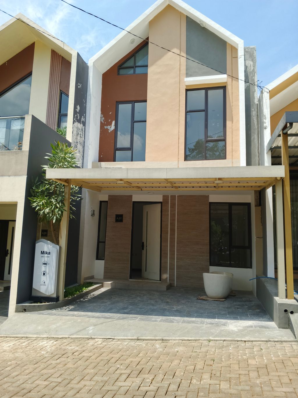 foto tampak rumah tipe MIKA 68 perumahan KILA HILLS