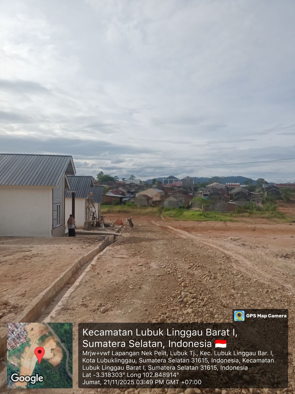 foto posisi tengah perumahan GRIYA PESONA INDAH