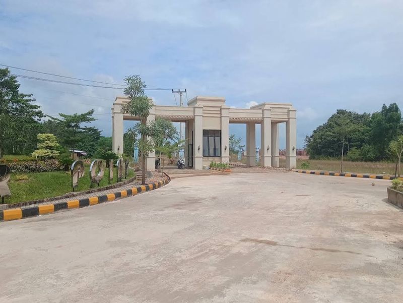 foto gerbang perumahan CENTER POINT CLUSTER IRIS