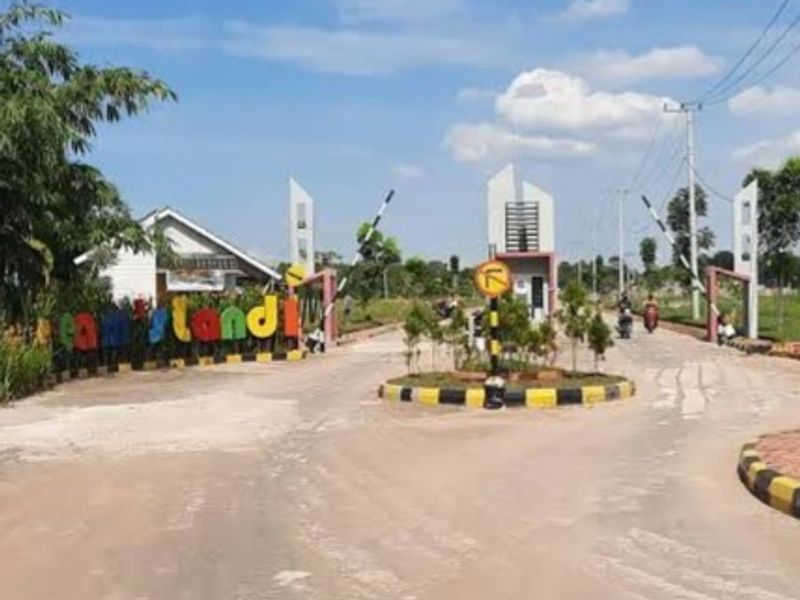 foto gerbang perumahan Dream's Land