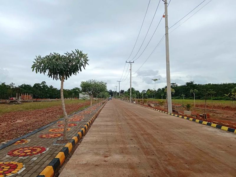 foto posisi tengah perumahan CENTER POINT CLUSTER IRIS