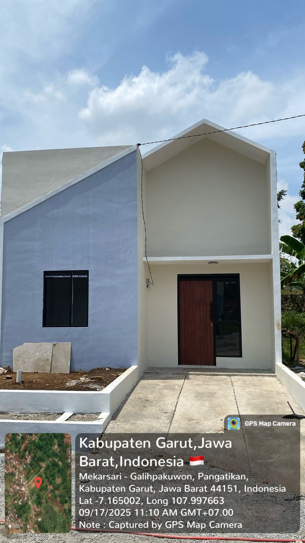 foto tampak rumah tipe 34/60 perumahan Royal Cimaragas Village