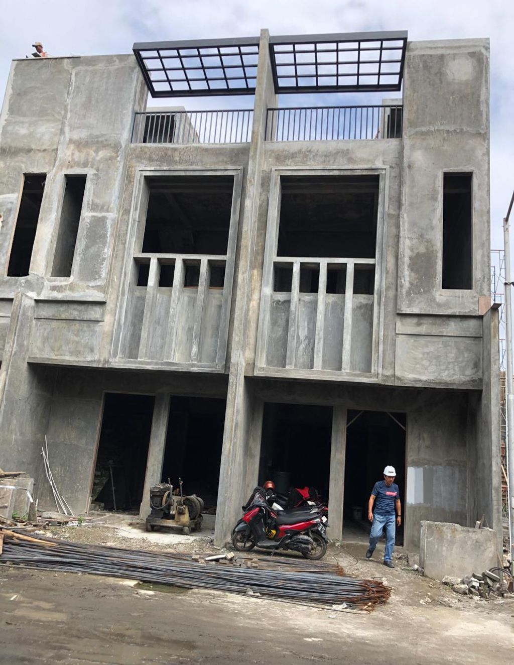 foto tampak rumah tipe 6x13,5 perumahan Royal Residence Tahap 1