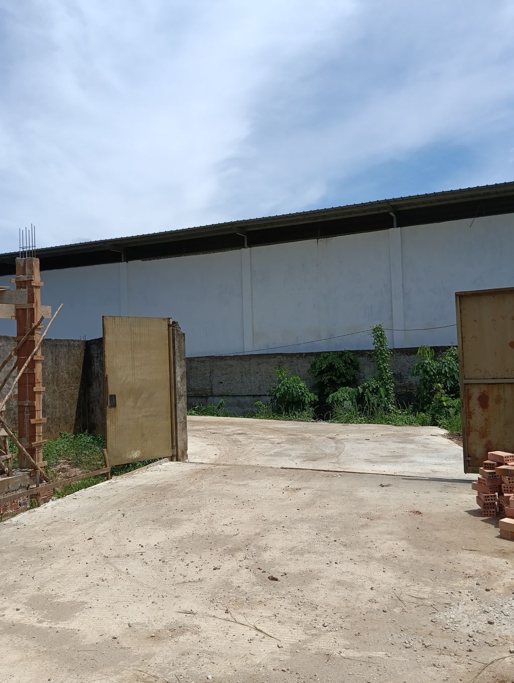 foto gerbang perumahan Pelita Village