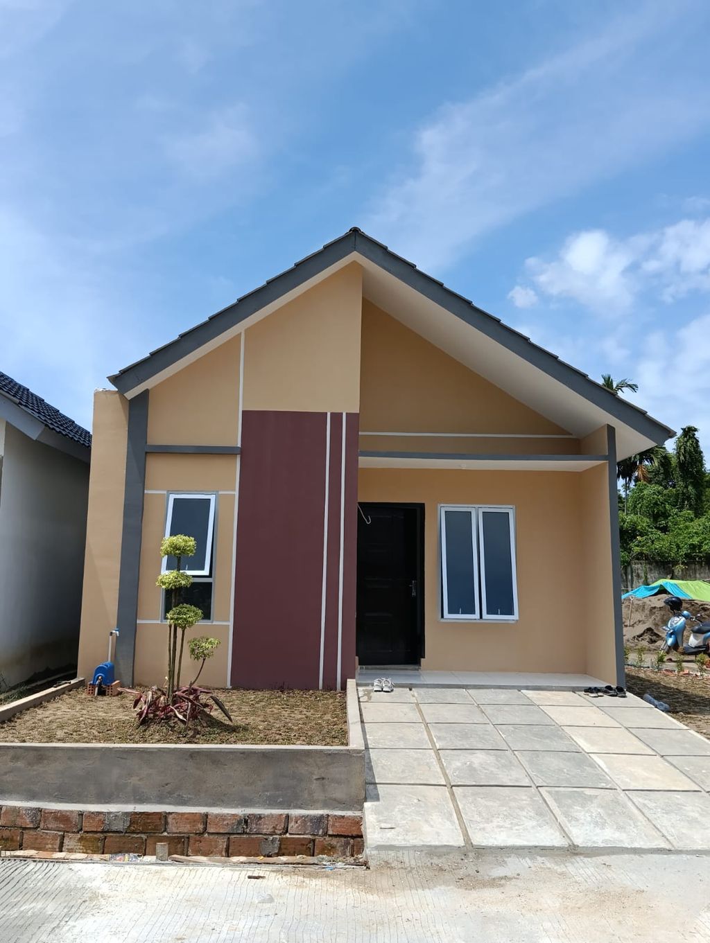 foto tampak rumah tipe 36 m² / 84 m² perumahan Pelita Village