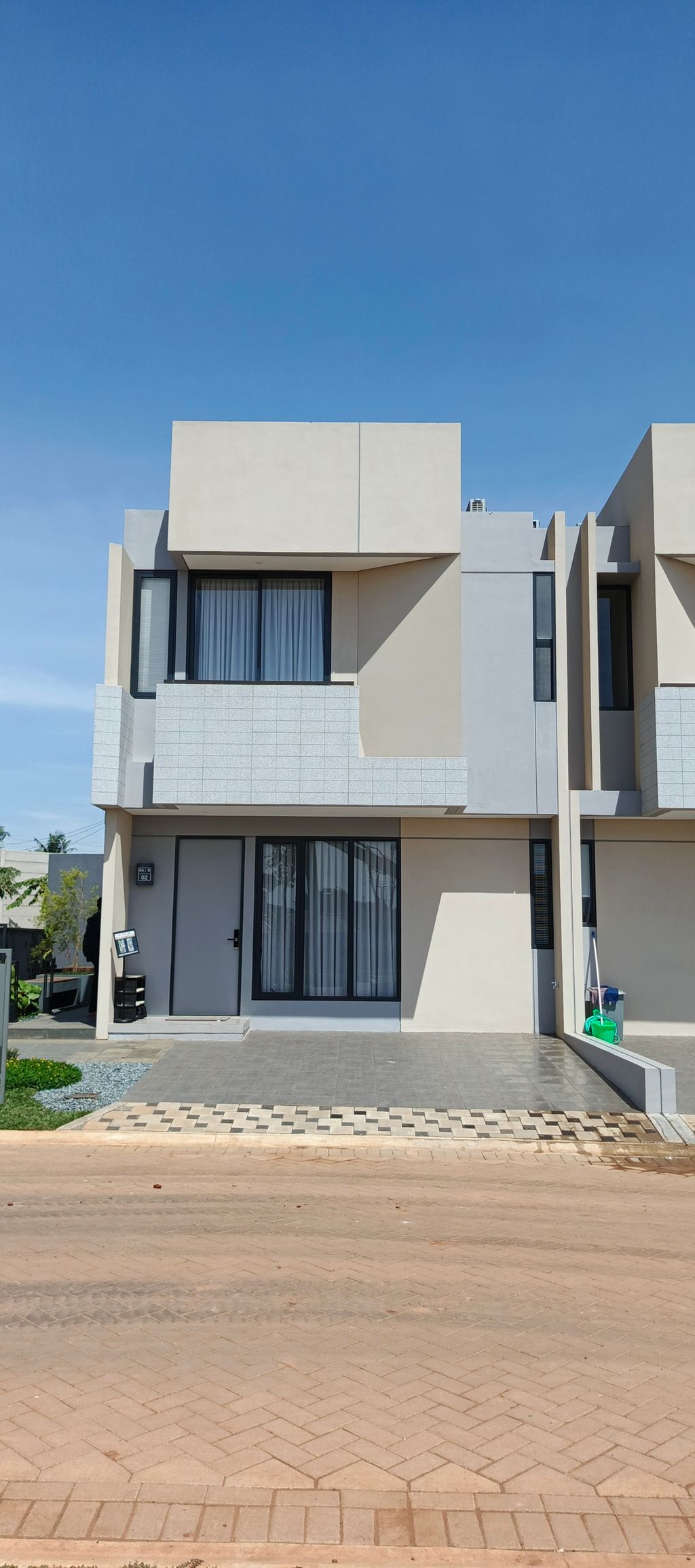 foto contoh rumah perumahan DISCOVERY RIVIERA BINTARO JAYA