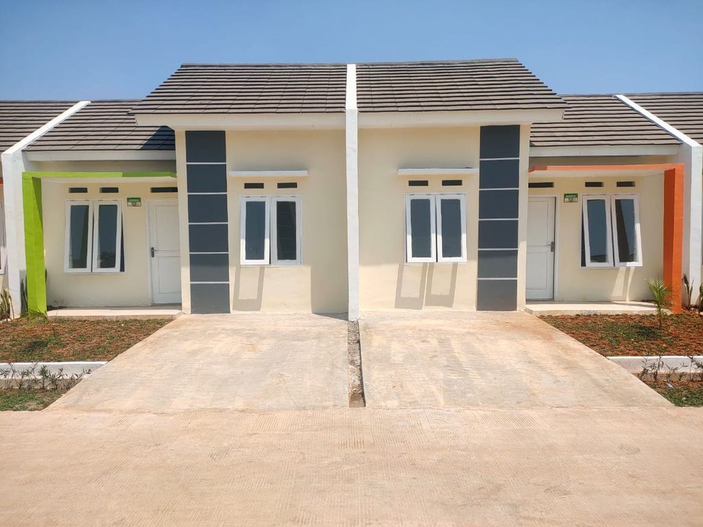 foto tampak rumah tipe 30/60 perumahan PESONA KAHURIPAN 13