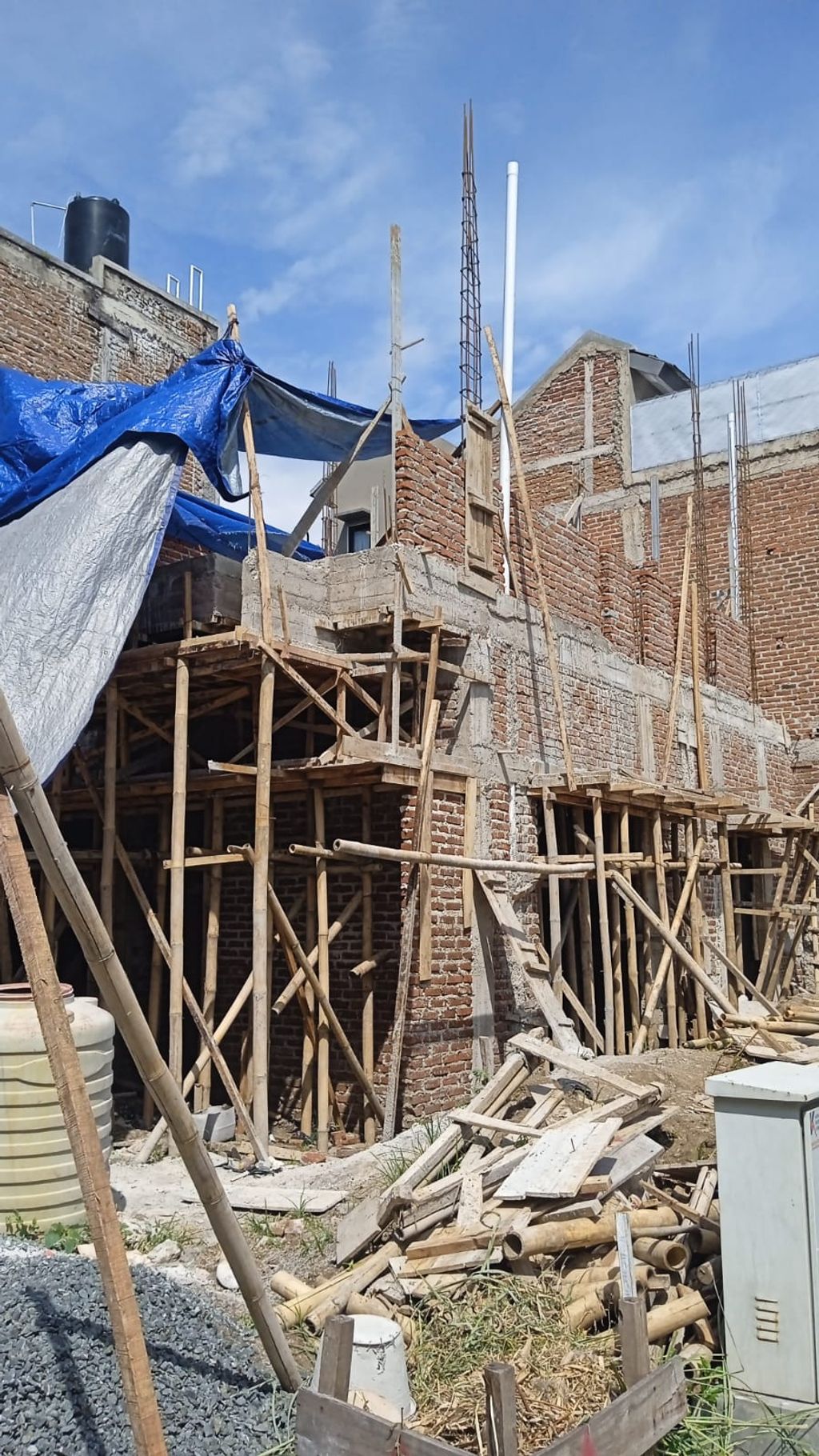 foto tampak rumah tipe 90 (B2) perumahan Kopo Harmonis Townhouse