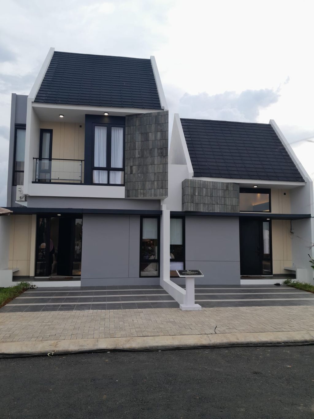 foto contoh rumah perumahan AMBANI RESIDENZA BANDARA