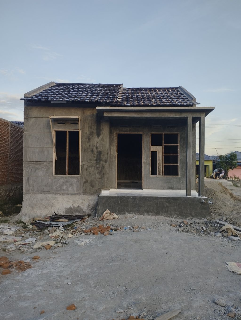 foto contoh rumah perumahan KARSA RESIDANCE DULOMO