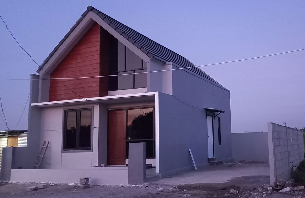 foto tampak rumah tipe Anggrek perumahan GRAHA CANDI PRATAMA