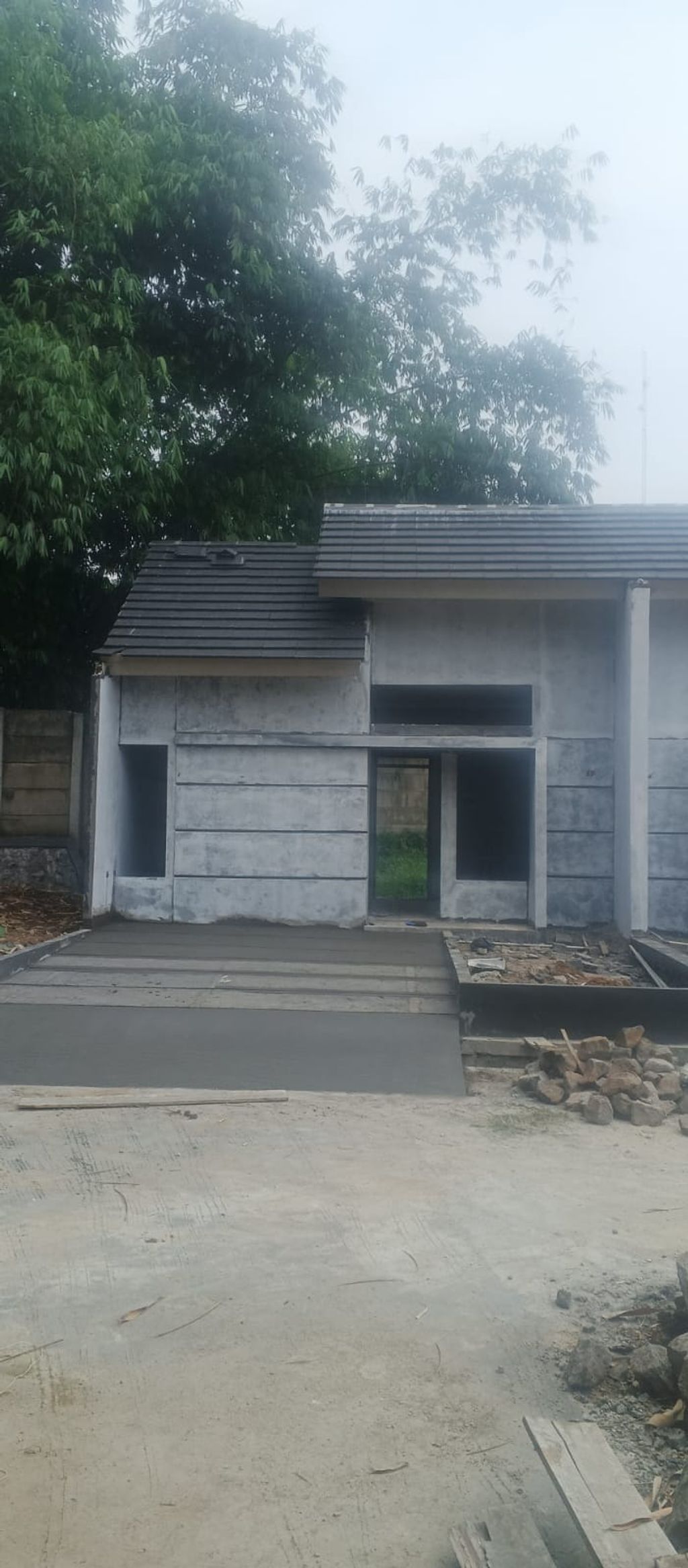 foto tampak rumah tipe ZINNIA perumahan Synergy Residence Jatisari