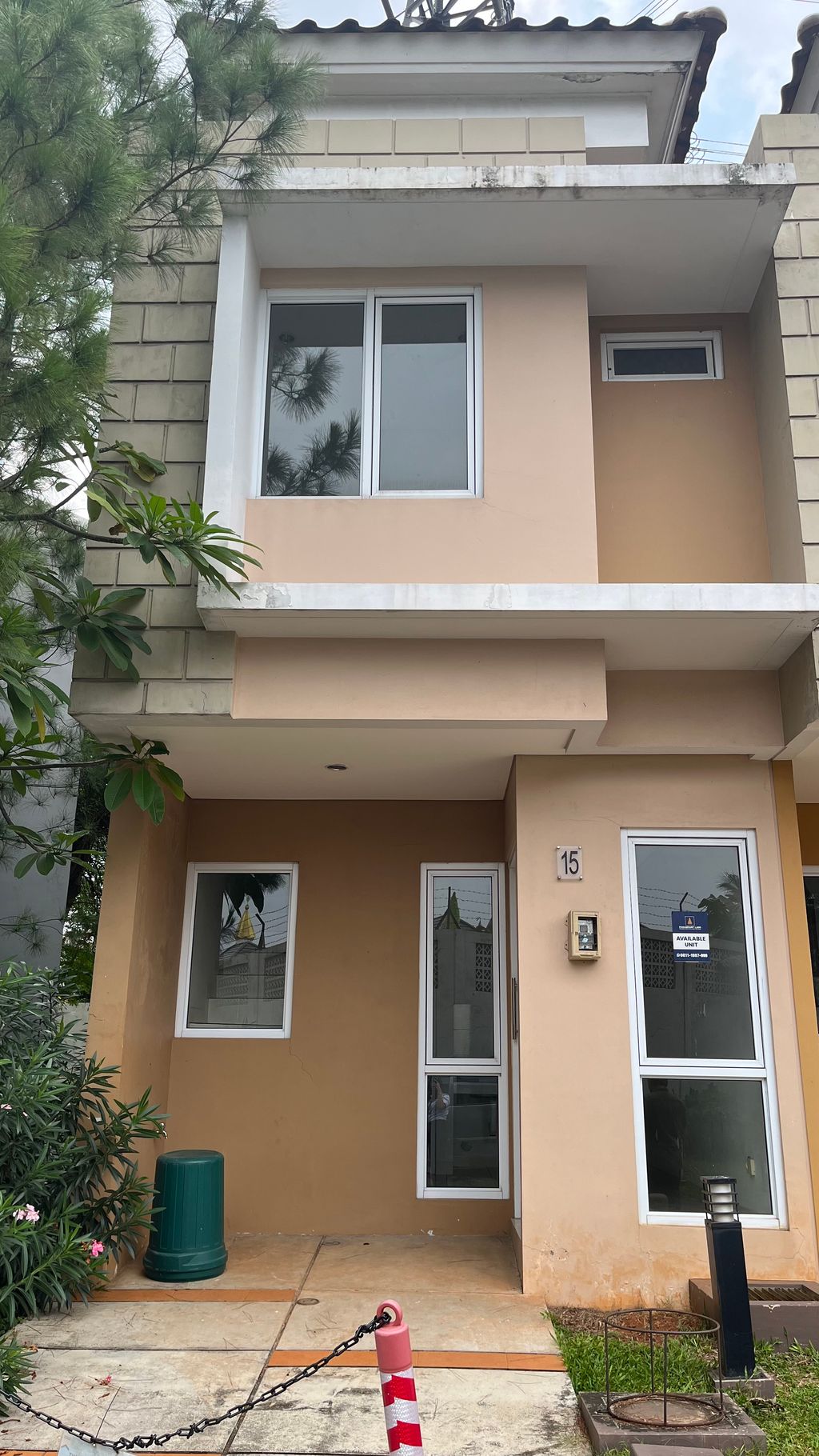 foto tampak rumah tipe GLEENWOOD/15 perumahan Cluster Virginia Village dan Bermuda