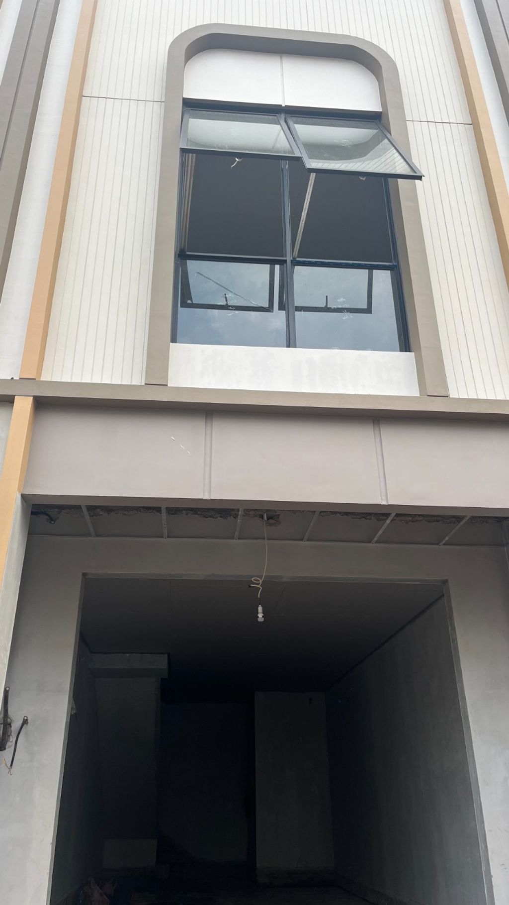 foto tampak rumah tipe IL LAGO GRANDE BLOK C/12 perumahan IL LAGO GRANDE