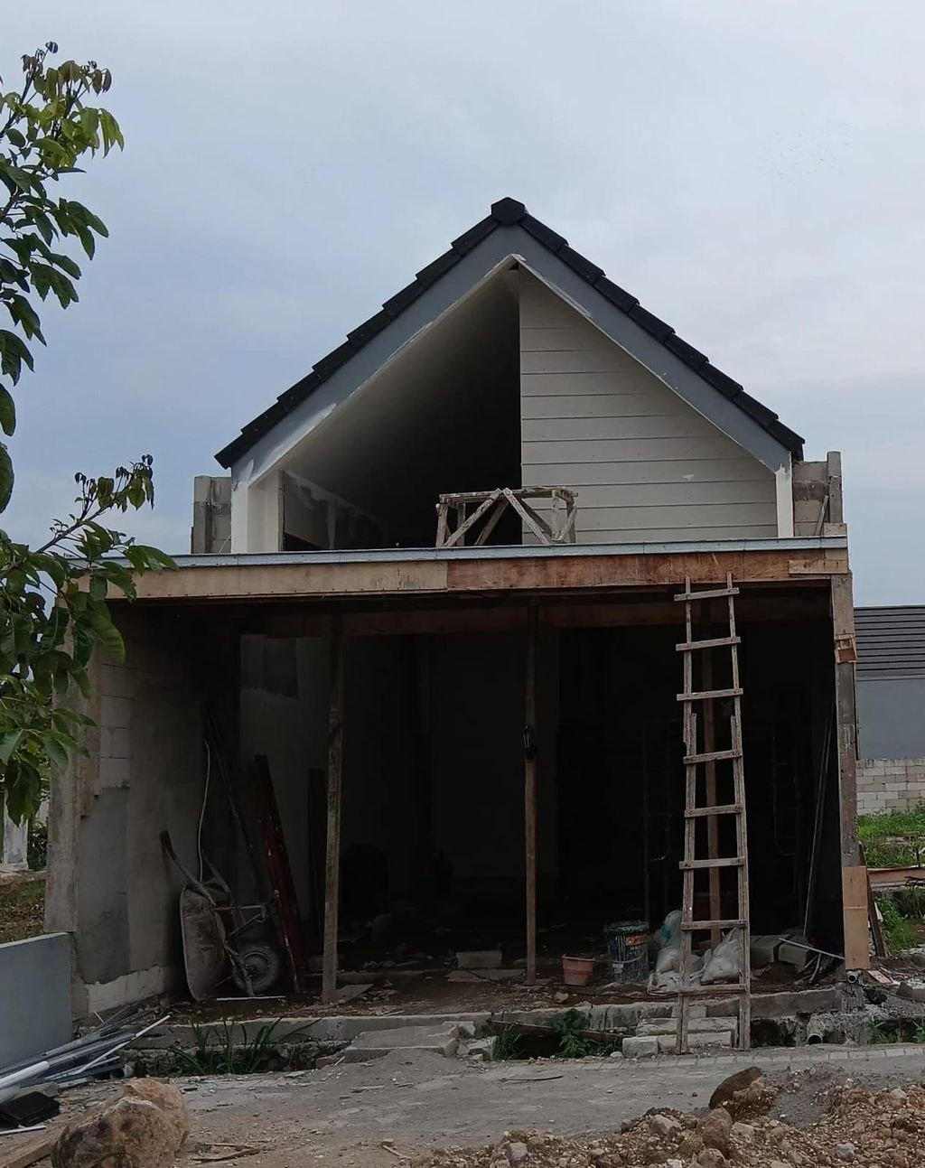 foto tampak rumah tipe Ruko perumahan GRAHA CANDI PRATAMA