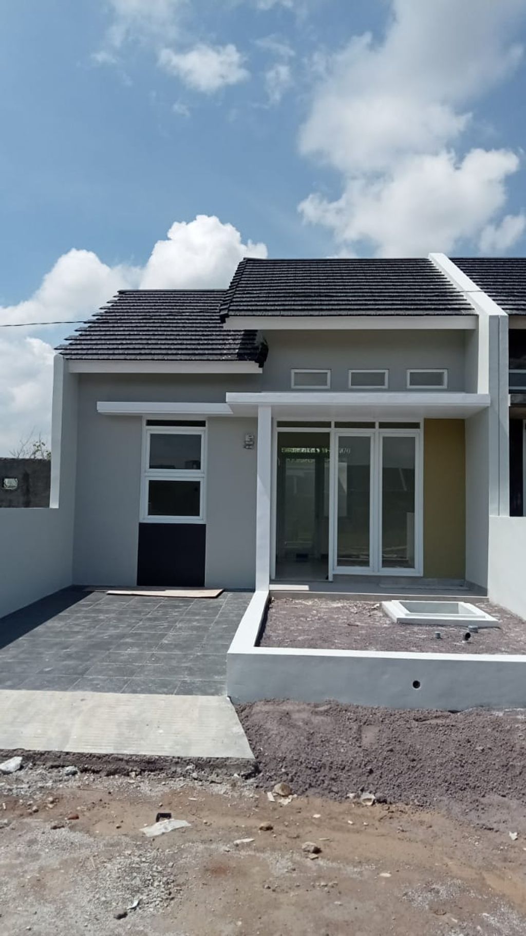 foto tampak rumah tipe SILVER perumahan PERUMAHAN PRIVATE VILLAGE CLUSTER CANGGU